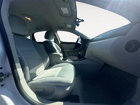 Used 2016 Chevrolet Impala Limited LS image 15