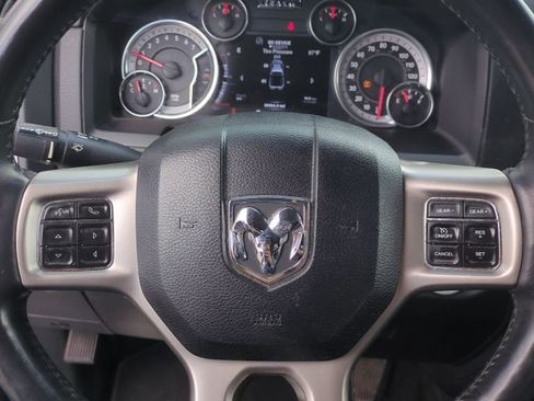 Used 2014 RAM 1500 Laramie w/ Convenience Group AWD/4WD image 4