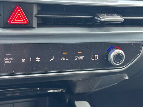 Certified 2026 Kia Sorento SX Prestige AWD/4WD image 31