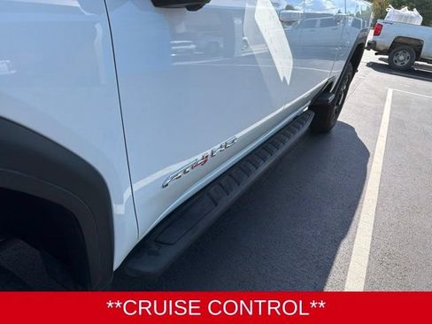 Used 2024 GMC Sierra 2500 AT4 AWD/4WD image 9