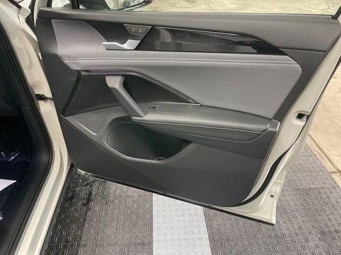 New 2026 Volkswagen Tiguan SE R-Line image 4