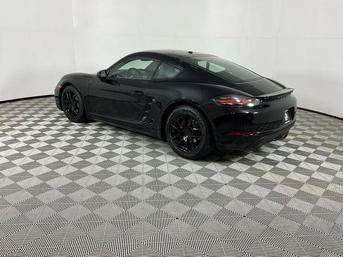 Used 2024 Porsche 718 Cayman image 3
