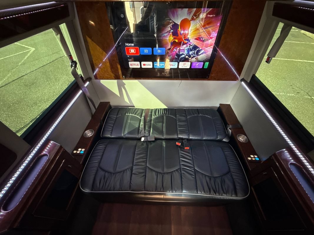Used 2017 Mercedes-Benz Sprinter 2500 image 31