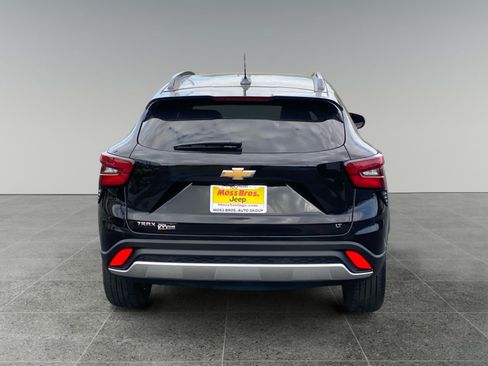 Used 2024 Chevrolet Trax LT FWD image 4