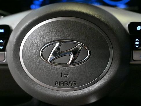 Used 2022 Hyundai Elantra SEL w/ Convenience Package FWD image 35