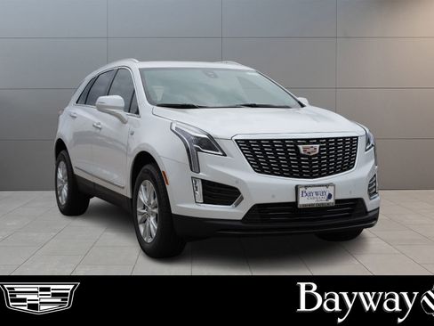 New 2026 Cadillac XT5 Luxury w/ LPO, Floor Liner Package image 3