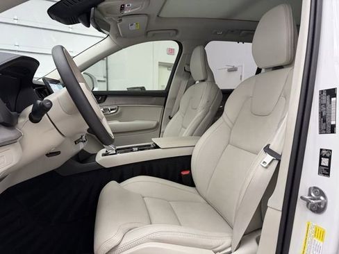 Certified 2026 Volvo XC90 B6 Ultra w/ Protection Package AWD/4WD image 13