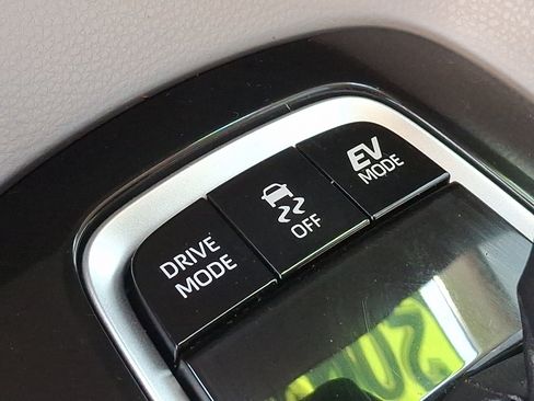 Used 2023 Toyota Corolla LE w/ Carpet Mat Package (TMS) AWD/4WD image 24