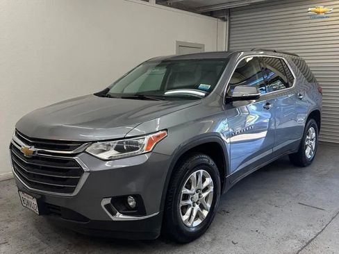 Used 2020 Chevrolet Traverse LT image 8