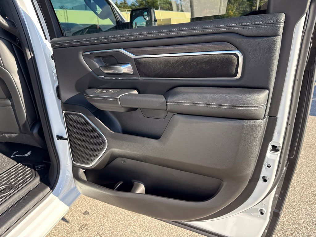 New 2027 RAM 1500 Laramie AWD/4WD image 26
