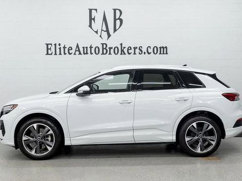 Used 2022 Audi Q4 e-tron Prestige image 2
