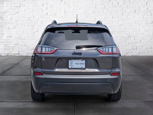 Used 2021 Jeep Cherokee Latitude Plus FWD image 6