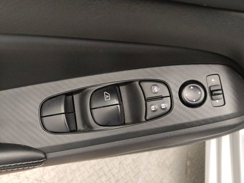 Used 2024 Nissan Altima 2.5 SV image 27