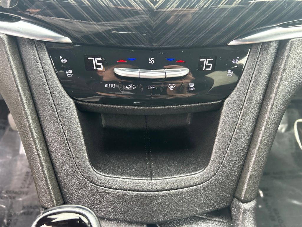 Used 2023 Cadillac XT6 Premium Luxury AWD/4WD image 28