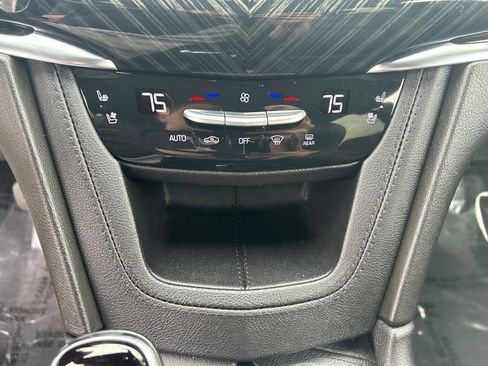 Used 2023 Cadillac XT6 Premium Luxury AWD/4WD image 28
