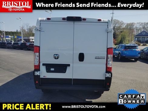 Used 2025 RAM ProMaster 2500 w/ Convenience Group FWD image 6