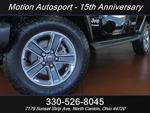 Used 2018 Jeep Wrangler Unlimited Sahara image 49