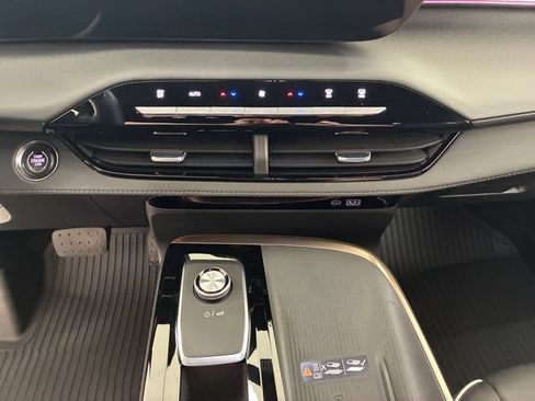 Certified 2026 Buick Enclave Avenir w/ Super Cruise Package AWD/4WD image 21