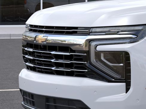New 2026 Chevrolet Suburban LT w/ Comfort Package AWD/4WD image 13