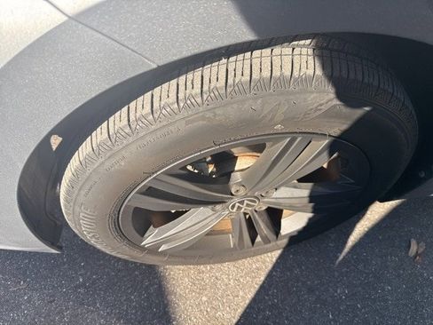 Used 2023 Volkswagen Jetta SE w/ Panoramic Sunroof Package image 4