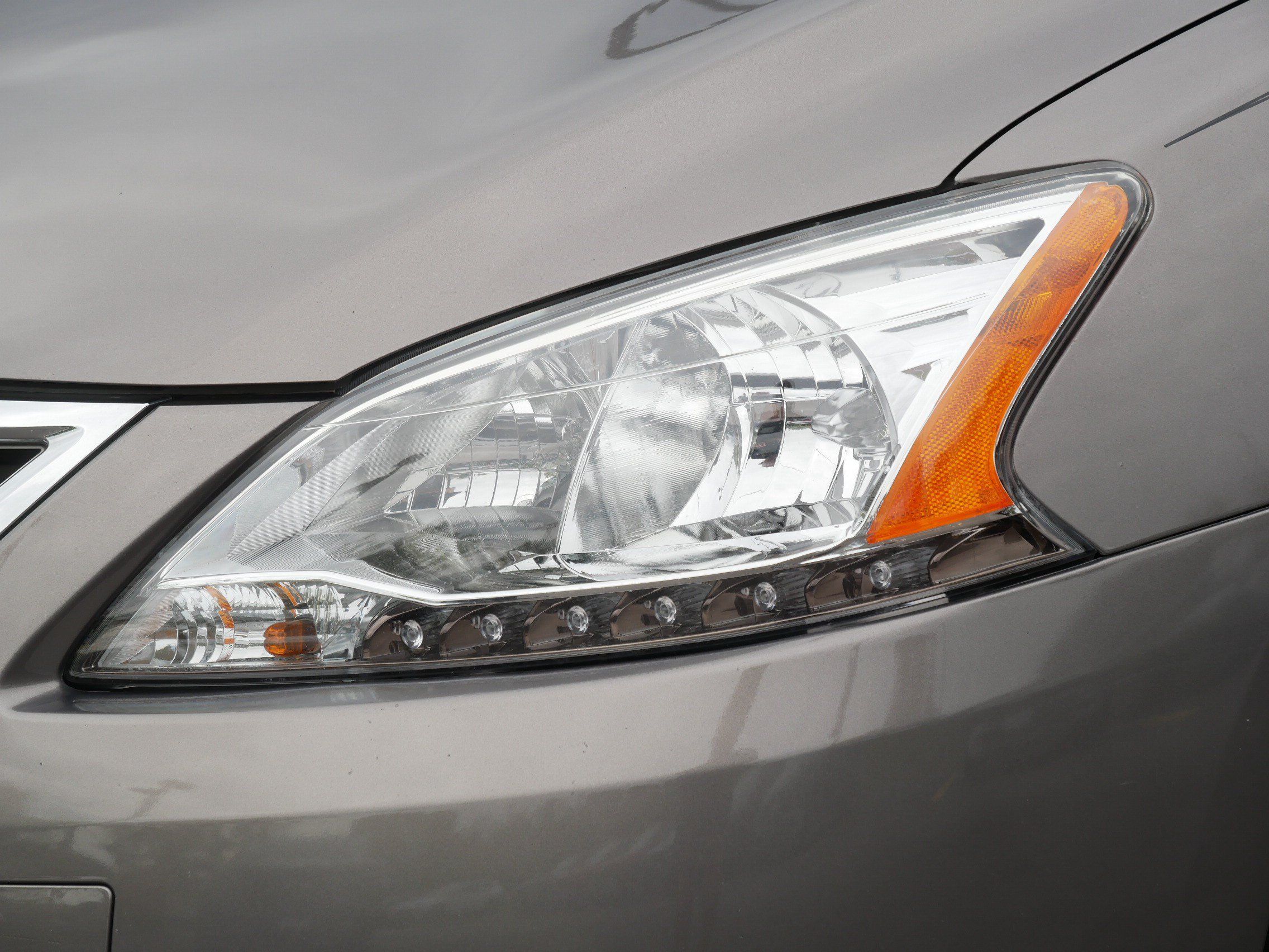 Used 2015 Nissan Sentra SV w/ Style Package FWD image 10