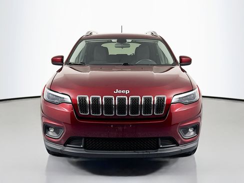 Used 2019 Jeep Cherokee Latitude w/ Cold Weather Group image 2