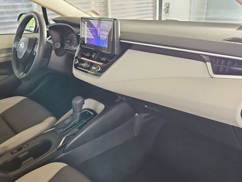 Used 2025 Toyota Corolla LE w/ LE Premium Package FWD image 28