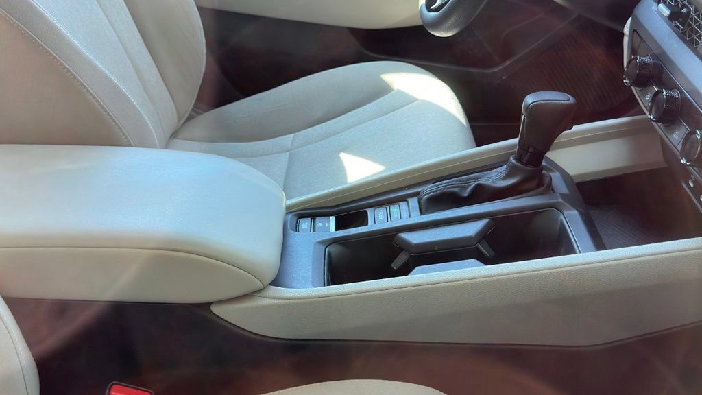Used 2024 Honda Accord EX image 5