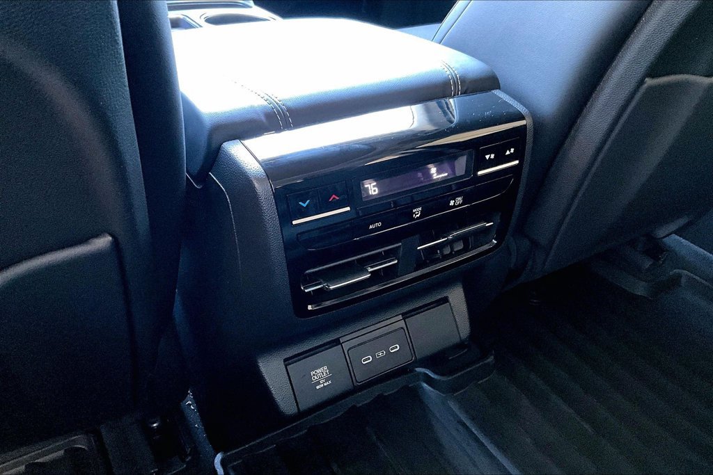 Certified 2026 Acura MDX w/ Technology Package FWD image 33