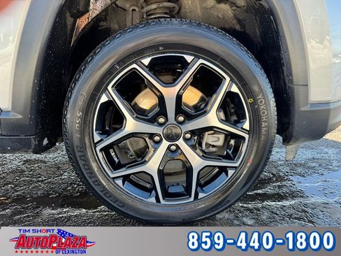 Used 2025 Jeep Compass Limited image 21