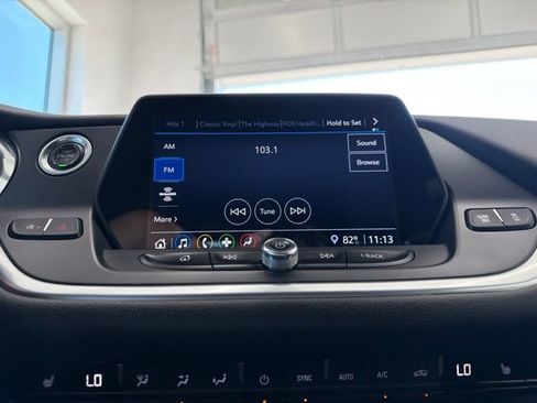 Used 2021 Chevrolet Blazer LT FWD image 18