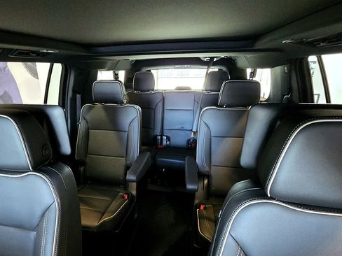 Used 2025 Chevrolet Suburban Premier AWD/4WD image 58
