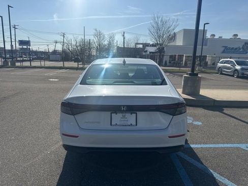 Used 2023 Honda Accord EX image 7