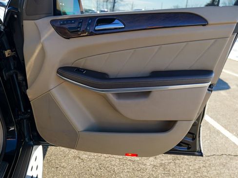 Used 2013 Mercedes-Benz GL 450 4MATIC image 45