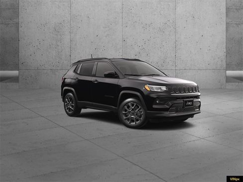 New 2026 Jeep Compass Latitude image 11