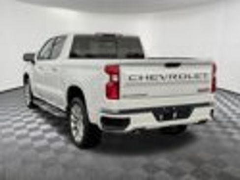 Used 2022 Chevrolet Silverado 1500 High Country w/ LPO, Dark Essentials Package AWD/4WD image 4