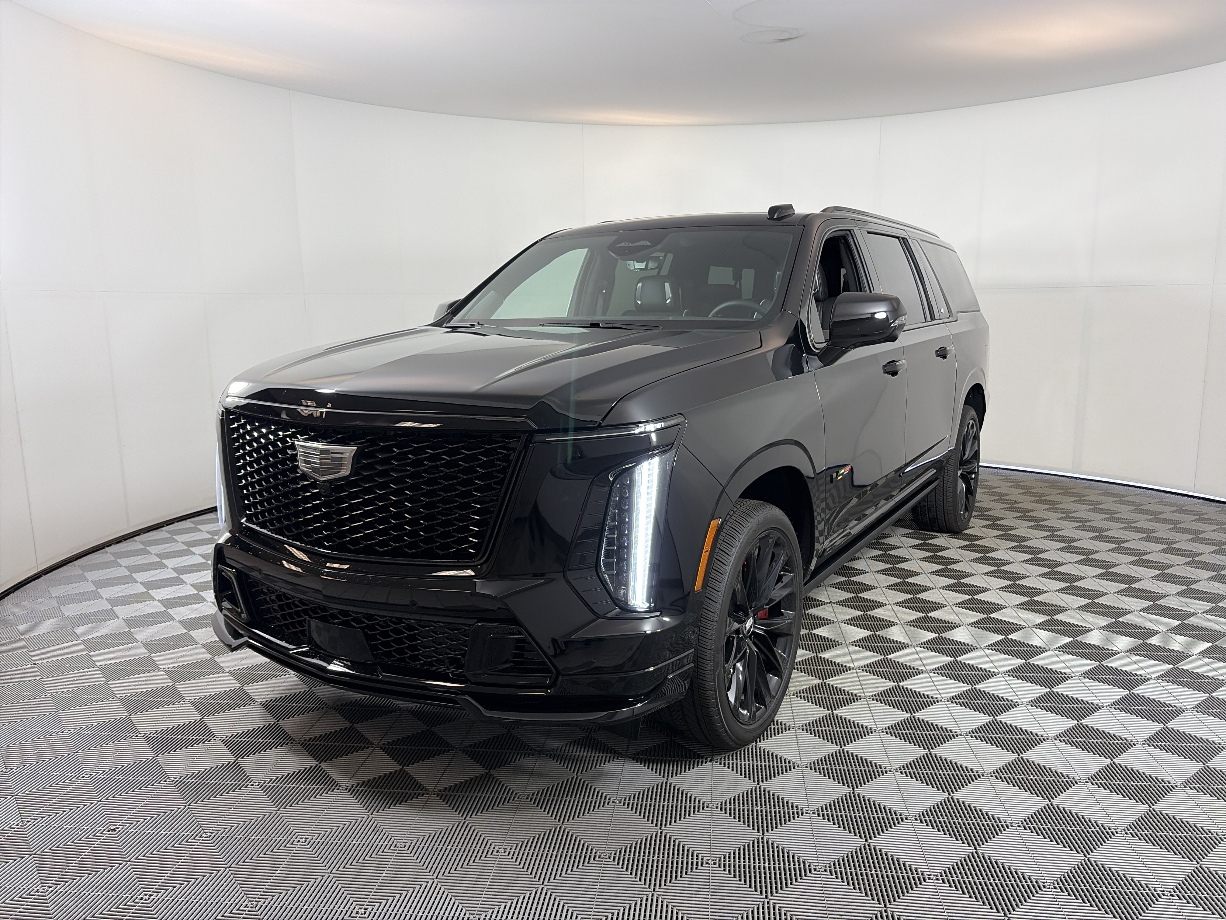Used 2026 Cadillac Escalade ESV V w/ LPO, ONYX Package AWD/4WD image 2