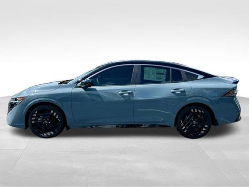 New 2026 Nissan Sentra SR w/ SR Premium Package FWD image 9