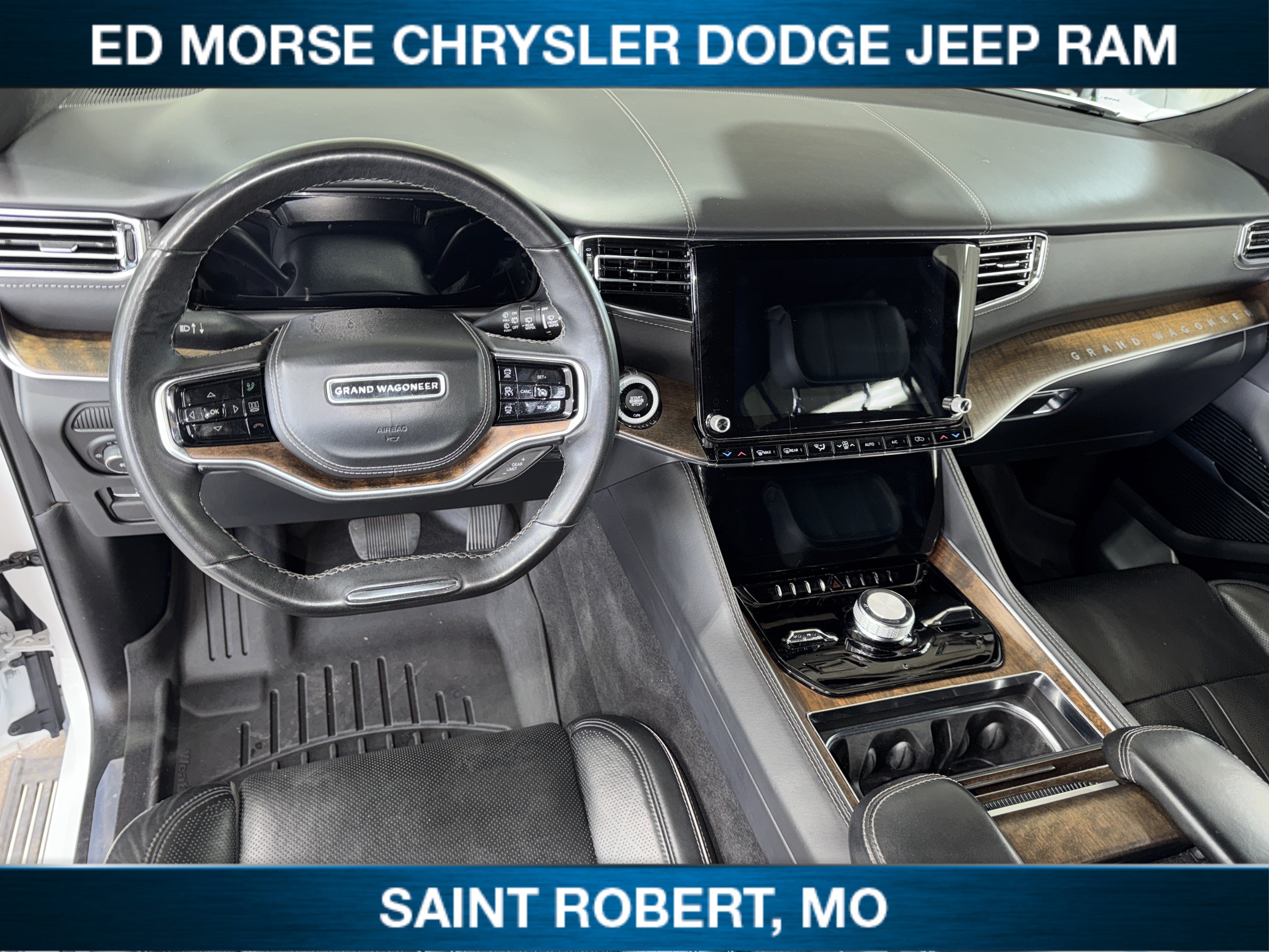 Used 2023 Jeep Grand Wagoneer L Series II AWD/4WD image 31