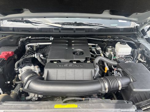 Used 2025 Nissan Frontier Pro-X RWD image 17