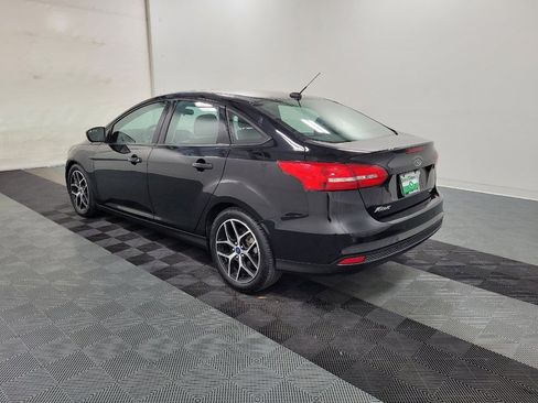 Used 2017 Ford Focus SEL FWD image 5