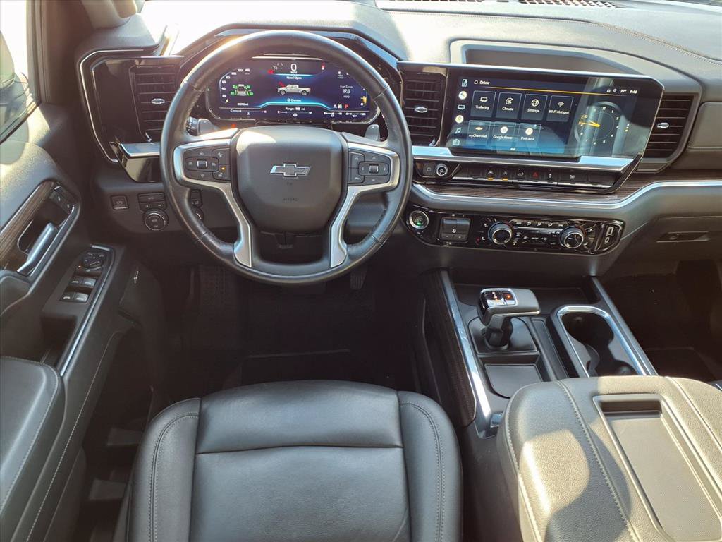 Used 2022 Chevrolet Silverado 1500 RST w/ Convenience Package II AWD/4WD image 3