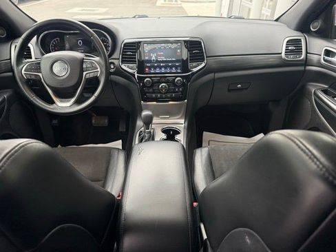 Used 2019 Jeep Grand Cherokee Altitude image 13