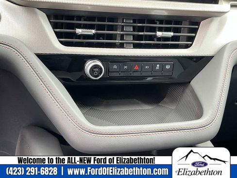 New 2026 Ford Explorer Active w/ Active Comfort Package image 28