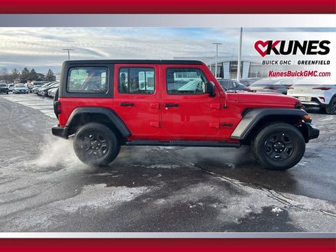 Used 2022 Jeep Wrangler Unlimited Sport image 4