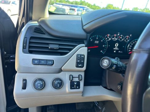 Used 2020 GMC Yukon Denali w/ Denali Ultimate Package AWD/4WD image 13