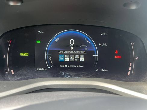 Used 2025 Toyota Camry SE FWD image 45