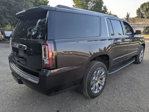 Used 2016 GMC Yukon XL Denali w/ Open Road Package AWD/4WD image 19