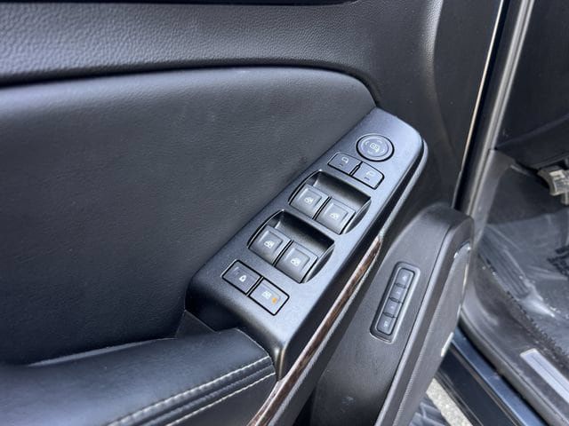 Used 2019 Chevrolet Tahoe LT w/ Off-Road Package AWD/4WD image 9