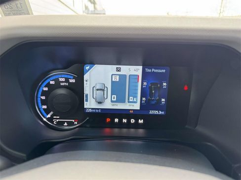 Used 2023 Ford Bronco Wildtrak image 14